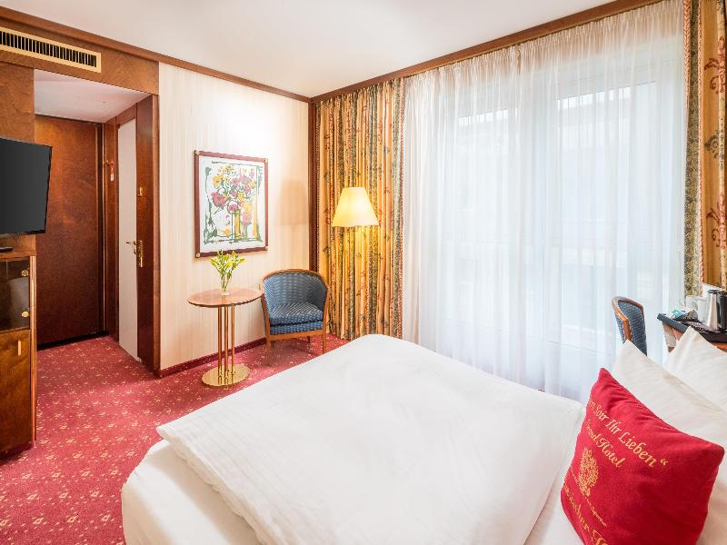 Best Western Premier Grand Hotel Russischer Hof image