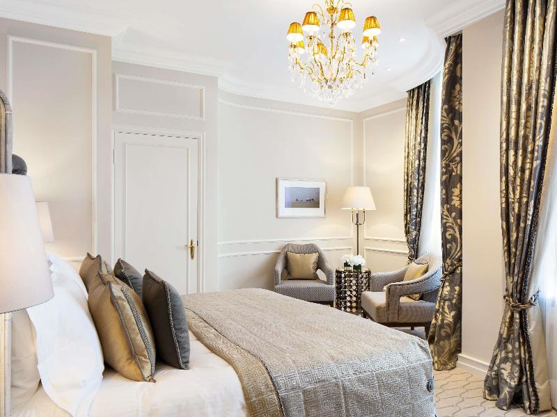 Fairmont Hotel Vier Jahreszeiten image