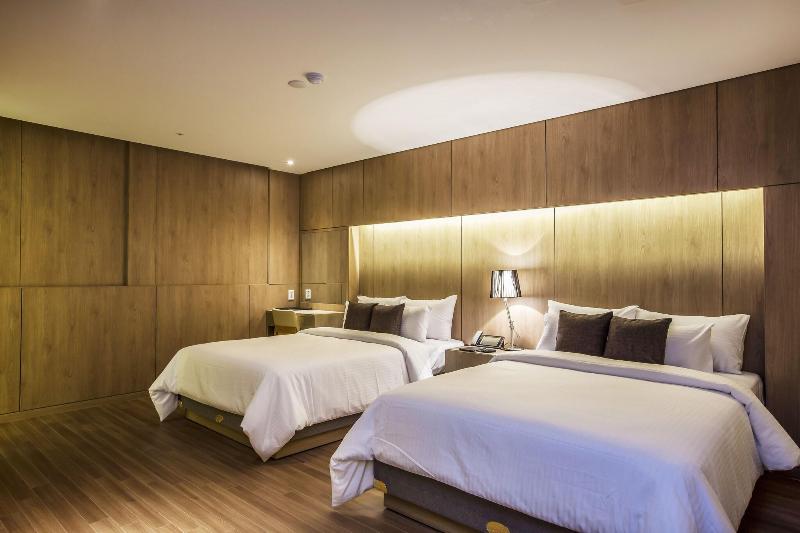 Bed room