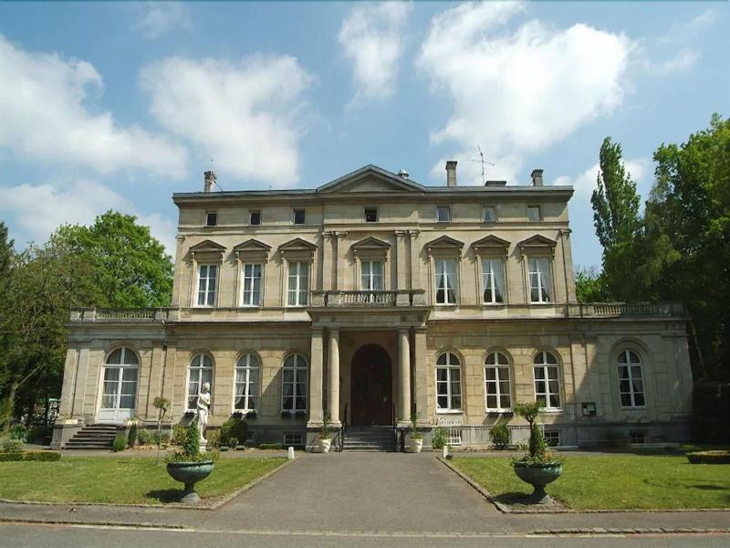 Chateau de la Motte Fenelon image