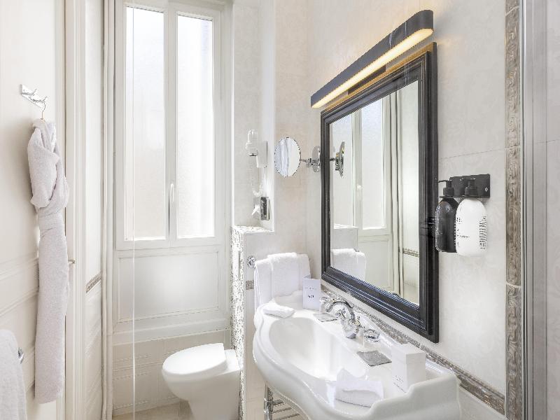 Le Claridge Paris image