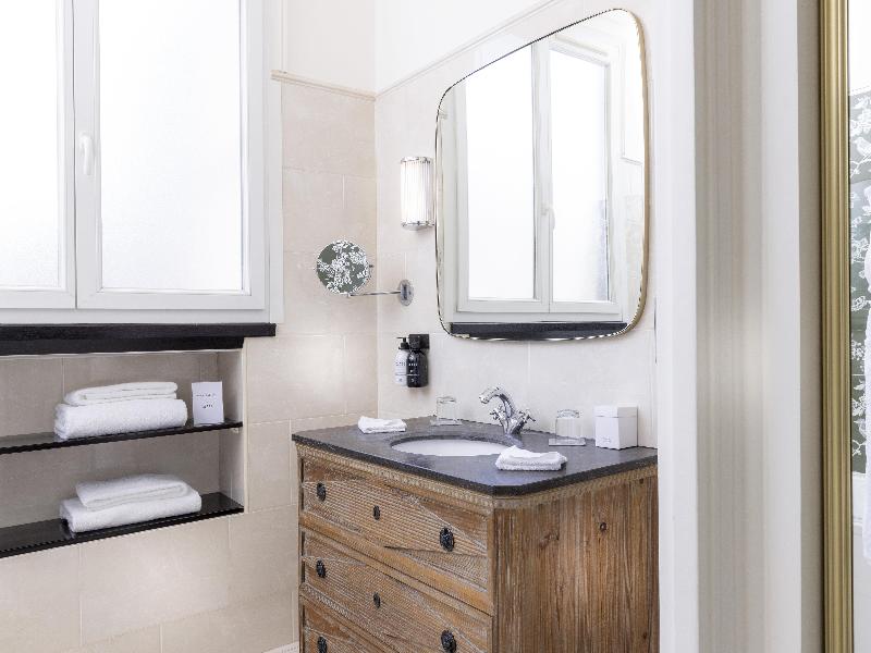 Le Claridge Paris image