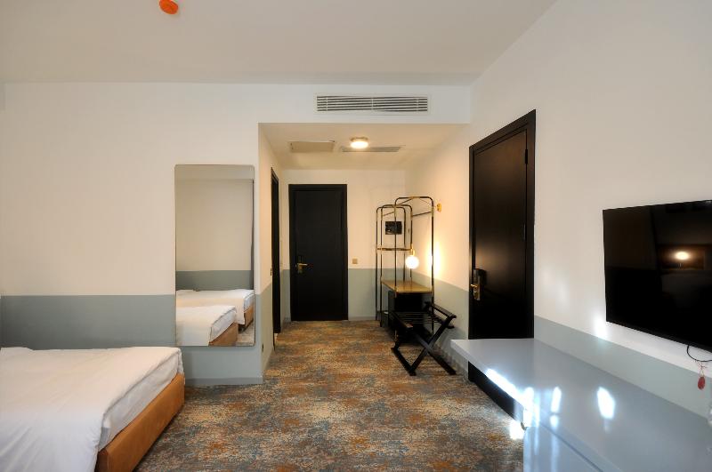Castor and Pollux Hotel image
