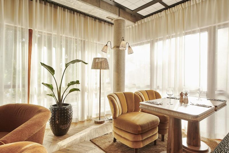 Ellery Beach House image