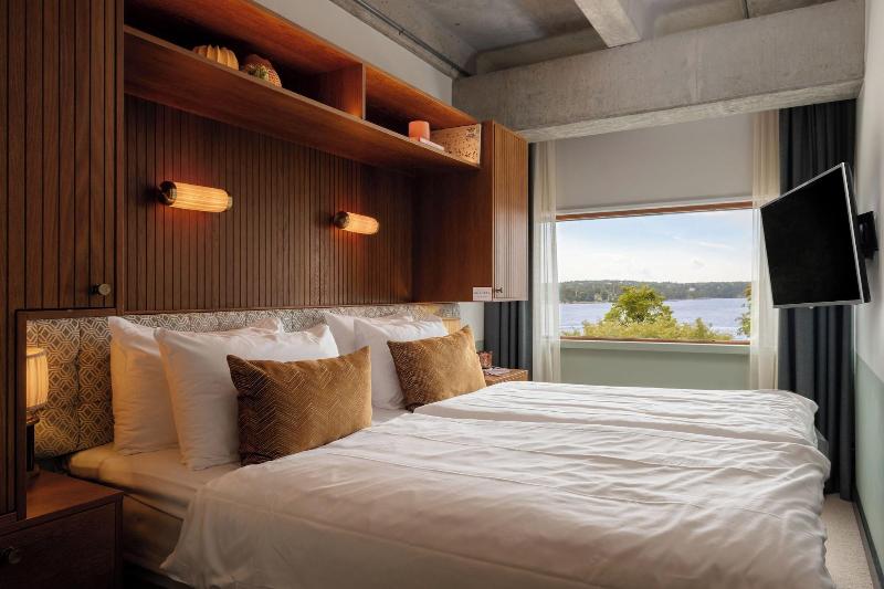 Ellery Beach House image