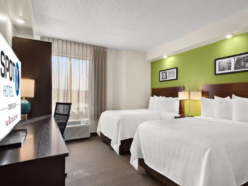 Spot X Hotel Tampa Wesley Chapel Red Collection image