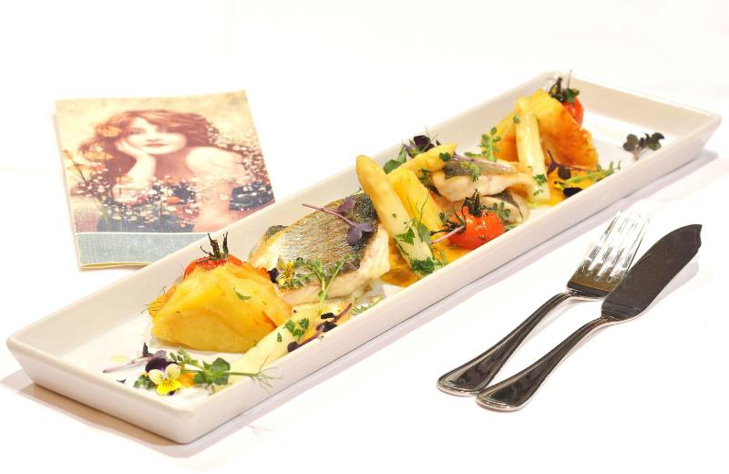 Simfonia Boutique Hotel image