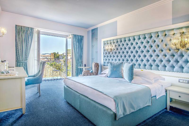 Simfonia Boutique Hotel image