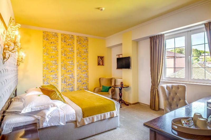 Simfonia Boutique Hotel image