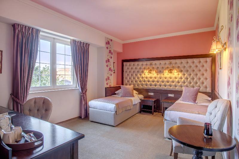 Simfonia Boutique Hotel image