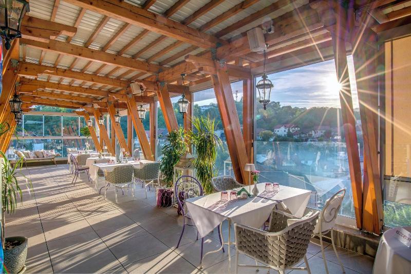 Simfonia Boutique Hotel image