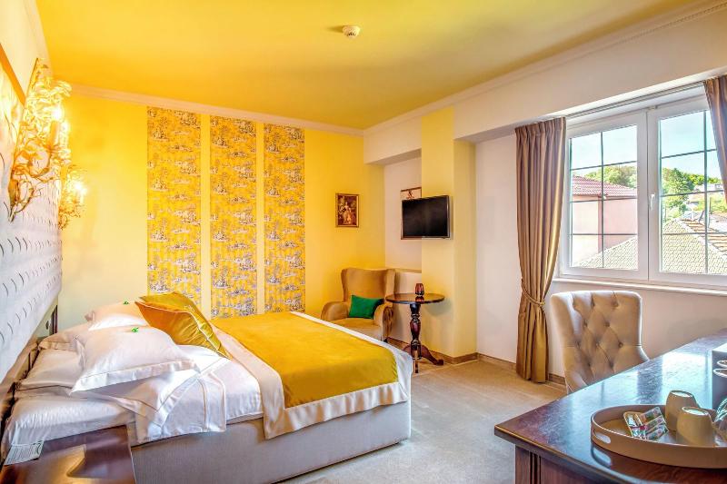 Simfonia Boutique Hotel image
