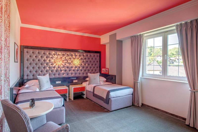 Simfonia Boutique Hotel image
