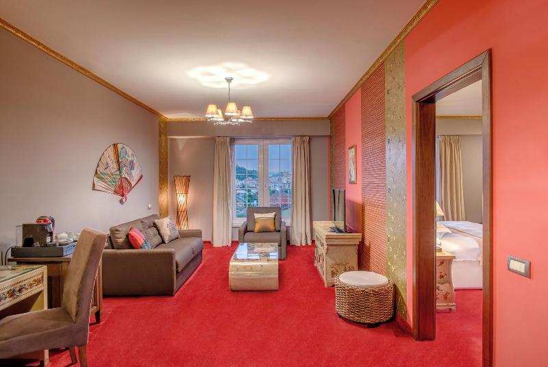 Simfonia Boutique Hotel image