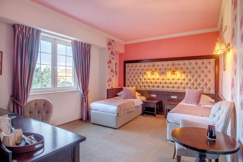Simfonia Boutique Hotel image