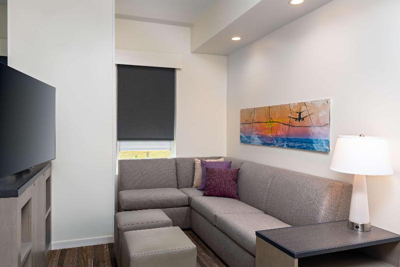 Hyatt House Orlando Airport image