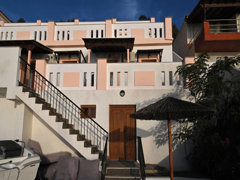 Nereides Seaside Apartments image