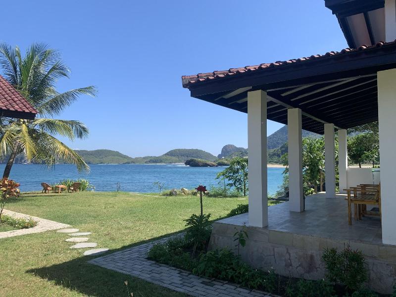 Balong Balong Surf Bungalows and Restaurant image