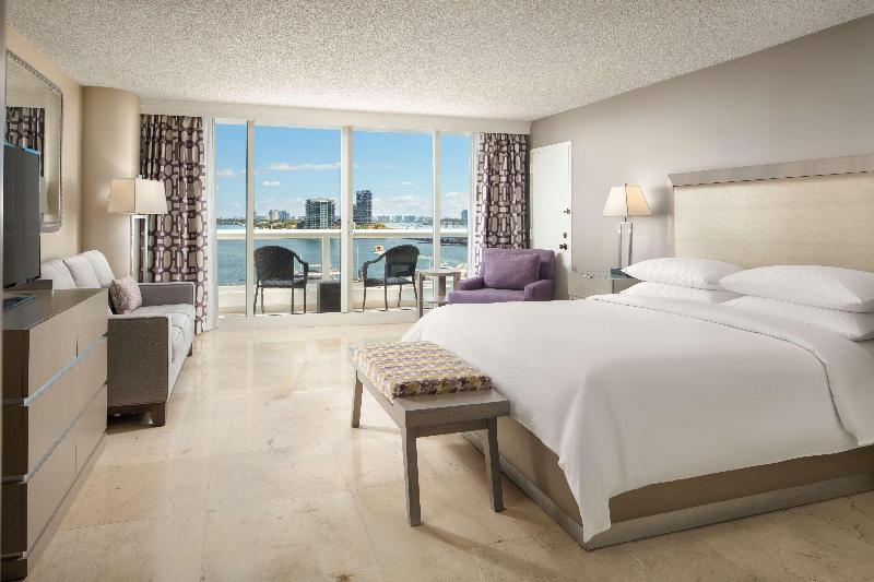 Doubletree by Hilton Grand Biscayne Bay