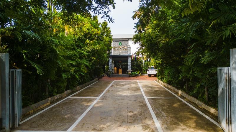 Green Amazon Residence Hotel image