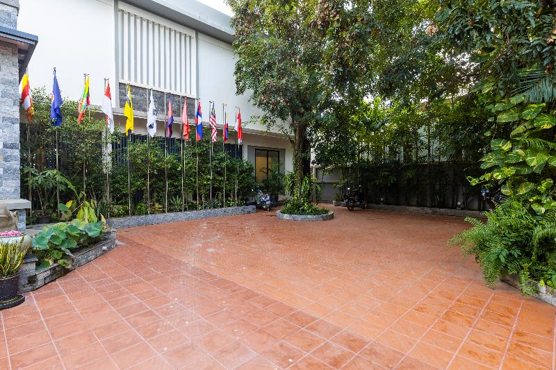 Green Amazon Residence Hotel image