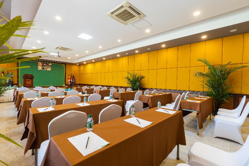 Green Amazon Residence Hotel image
