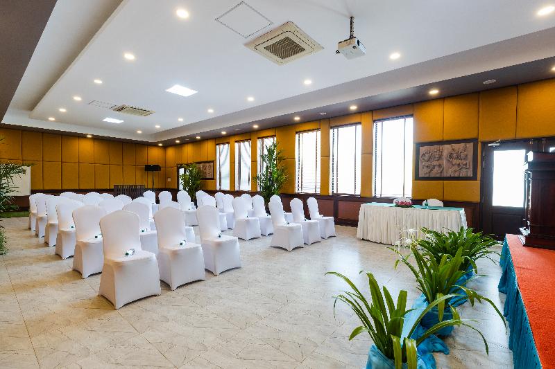 Green Amazon Residence Hotel image