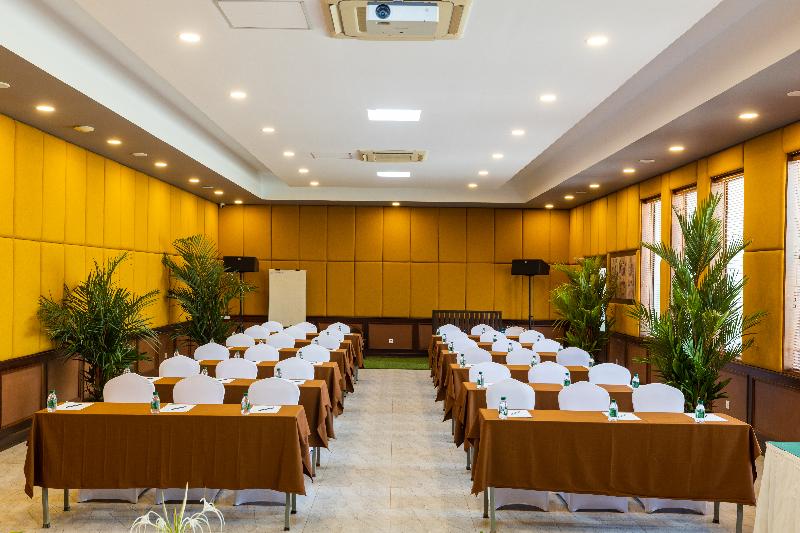 Green Amazon Residence Hotel image