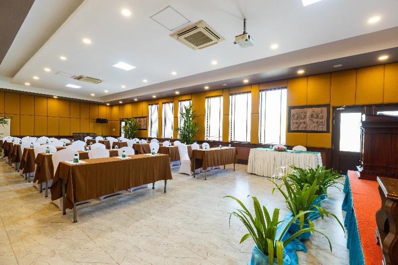 Green Amazon Residence Hotel image