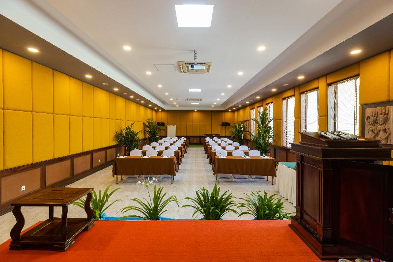 Green Amazon Residence Hotel image