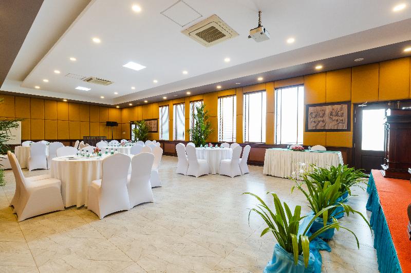 Green Amazon Residence Hotel image