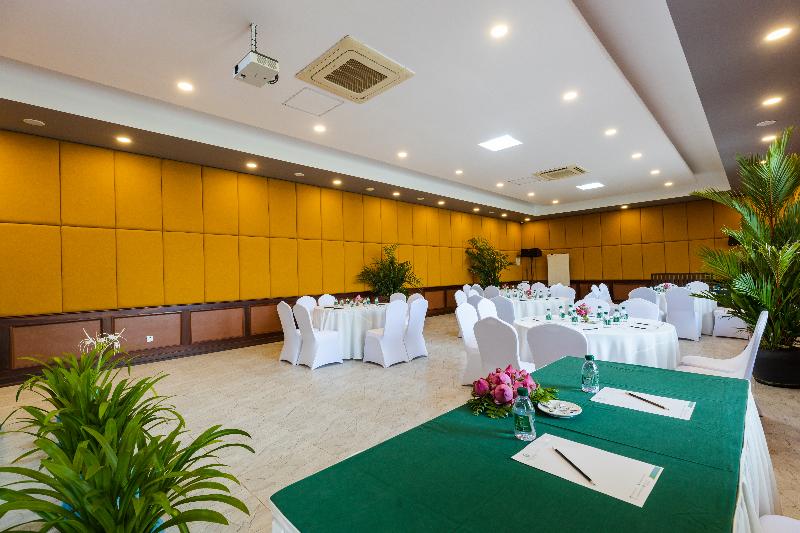Green Amazon Residence Hotel image