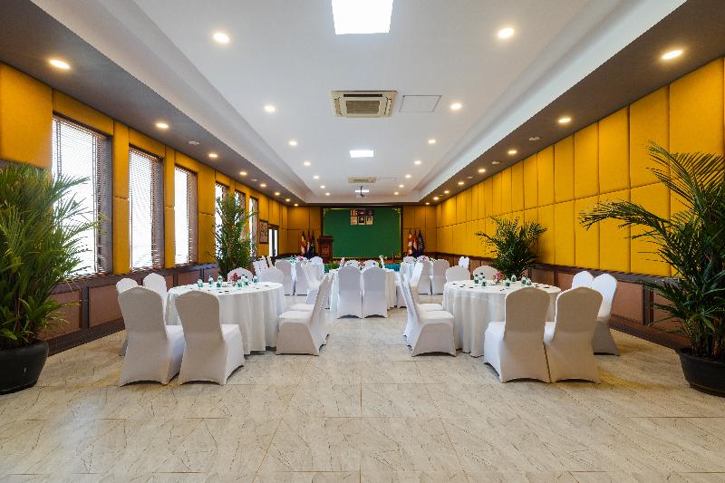 Green Amazon Residence Hotel image