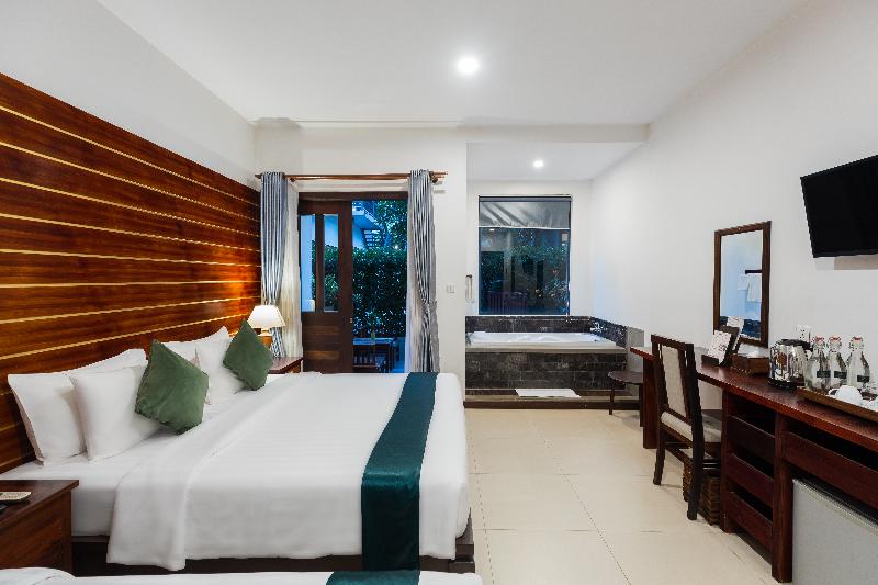 Green Amazon Residence Hotel image
