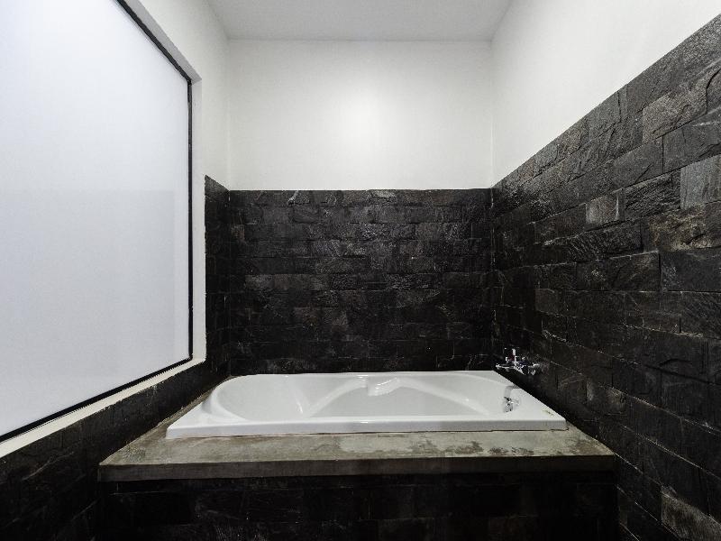 Green Amazon Residence Hotel image