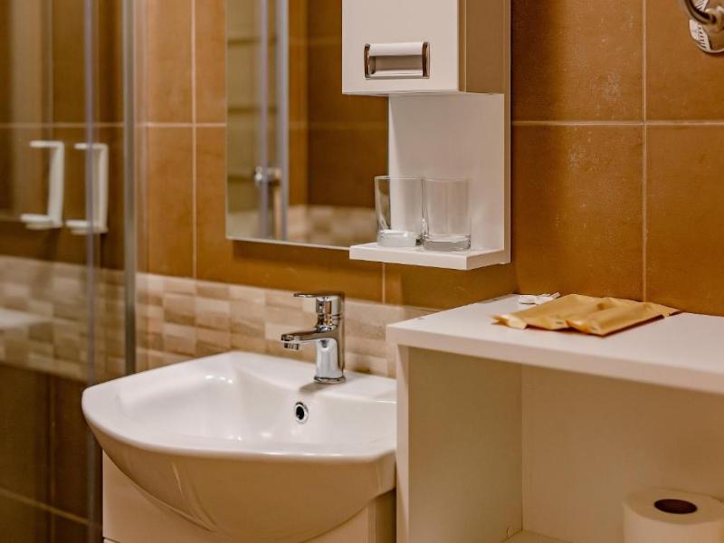 Air Star Hotel image