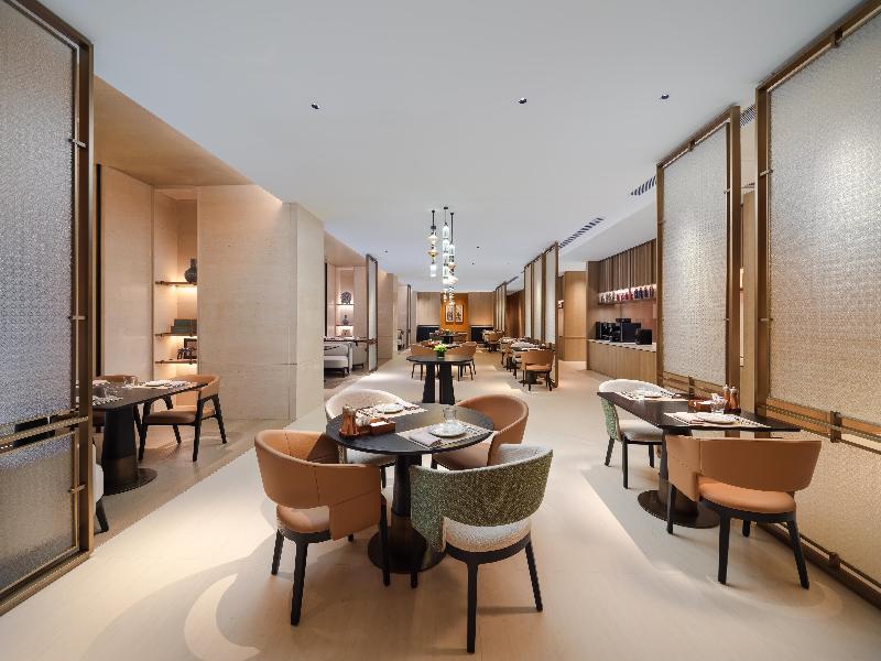 Canton Hotel Guangzhou, Tapestry Collection image