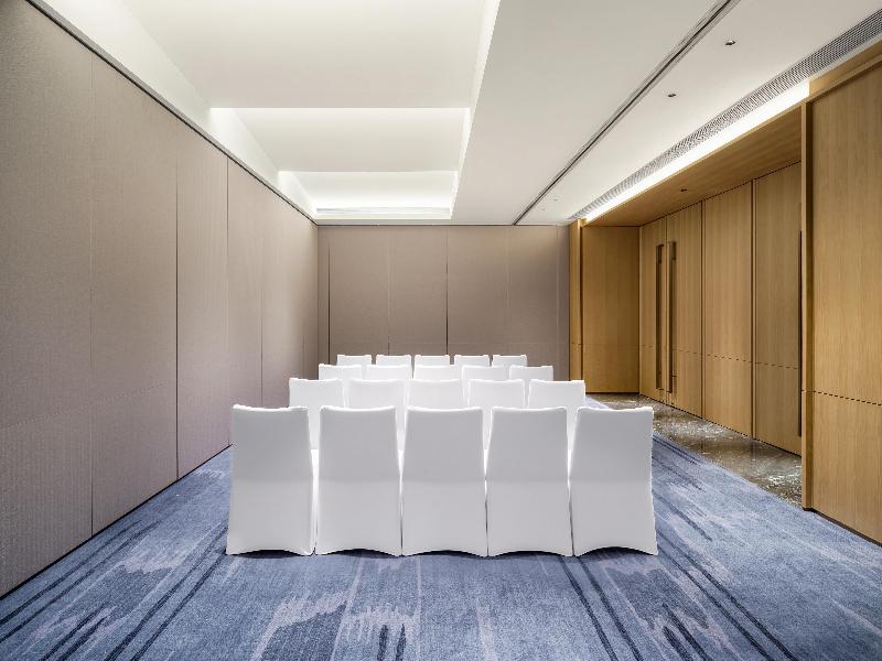 Canton Hotel Guangzhou, Tapestry Collection image