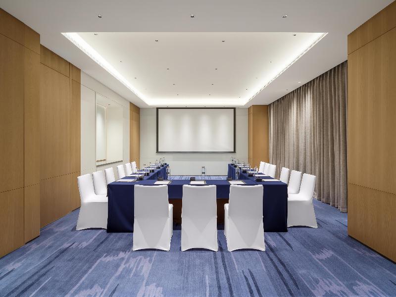 Canton Hotel Guangzhou, Tapestry Collection image