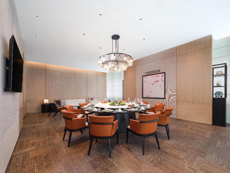 Canton Hotel Guangzhou, Tapestry Collection image