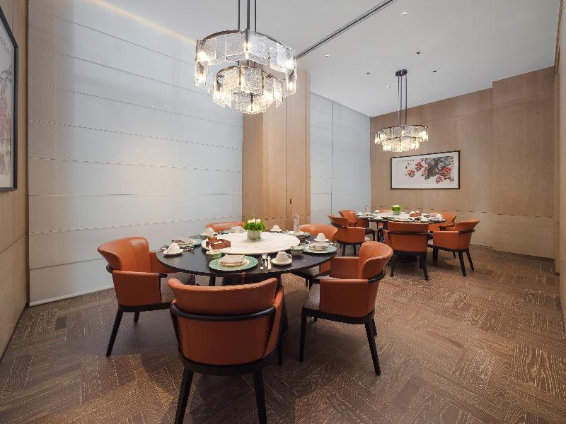 Canton Hotel Guangzhou, Tapestry Collection image
