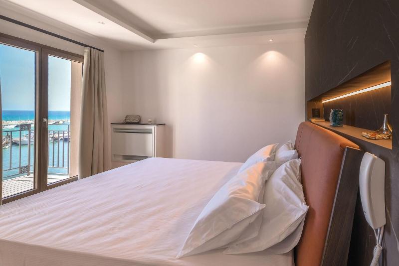 Roccaregina Hotel image