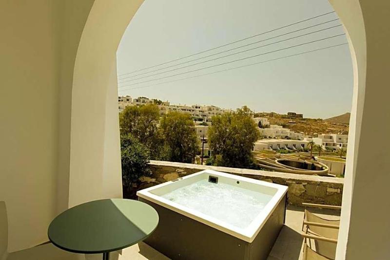 Opal Paros