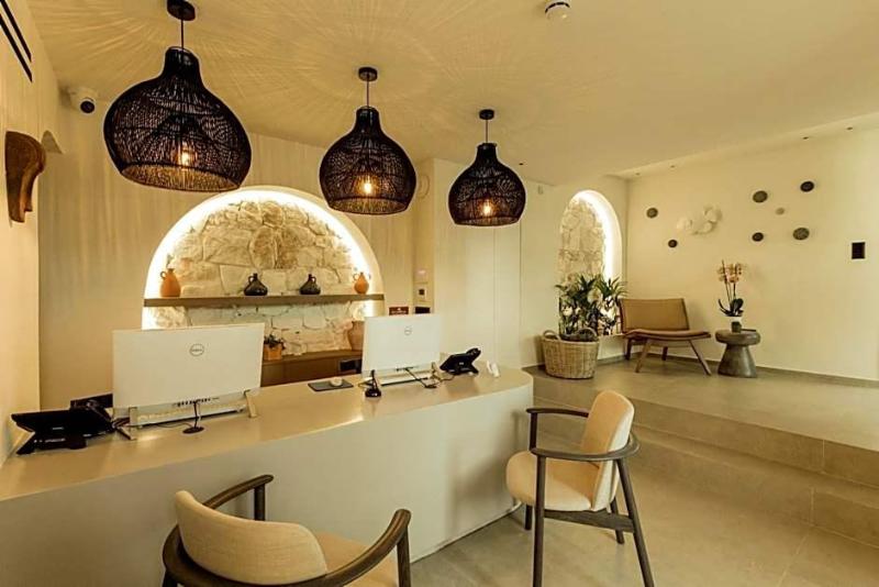 Opal Paros