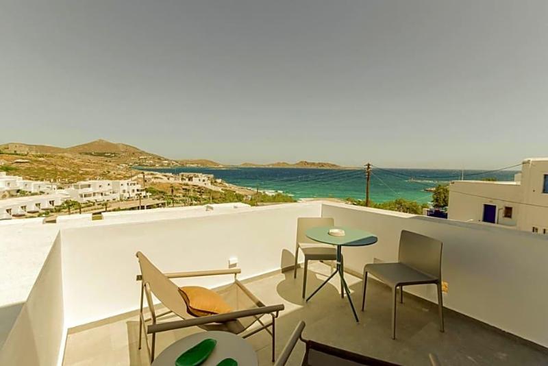 Opal Paros