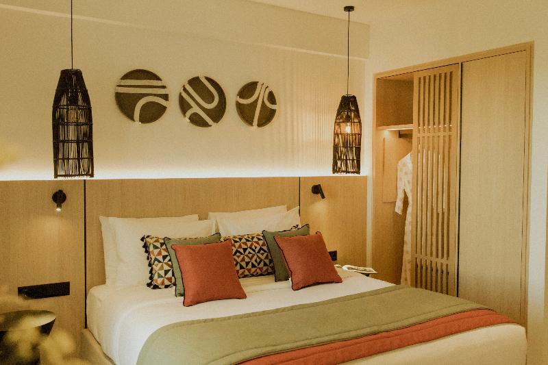 Opal Paros image