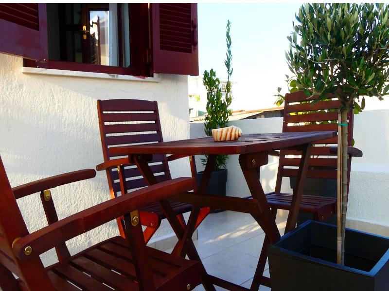 Theasis Athens image