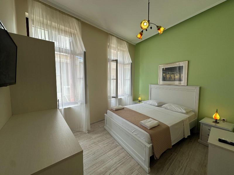 Theasis Athens image