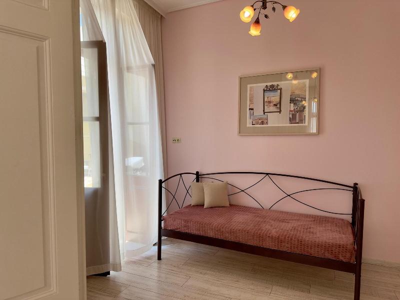Theasis Athens image
