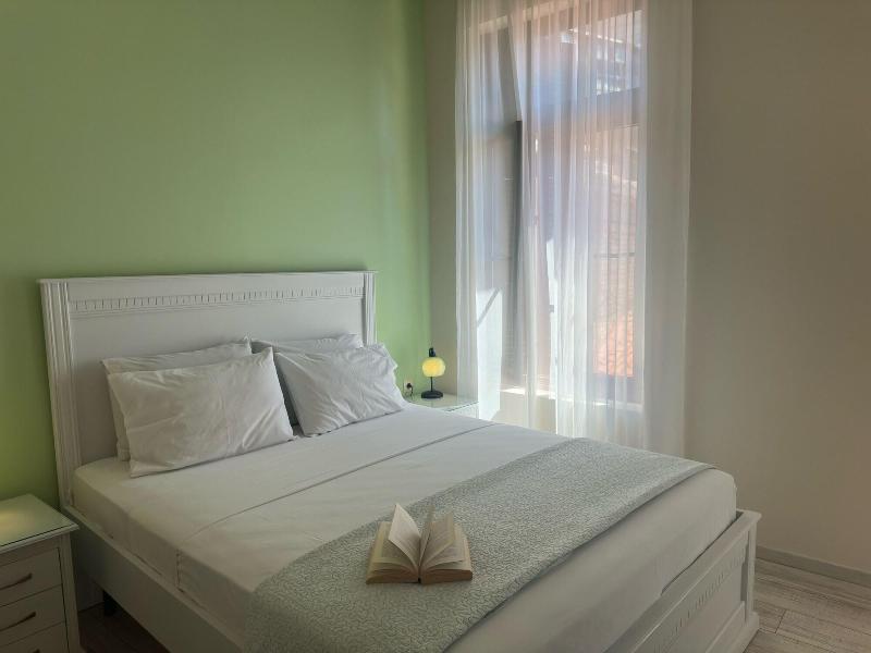 Theasis Athens image